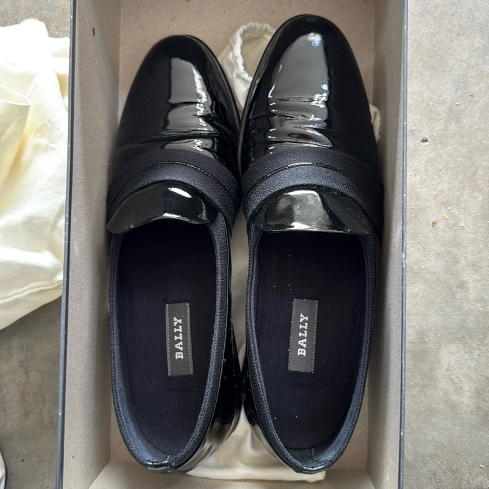 Bally tuxedo dress shoes / very nice